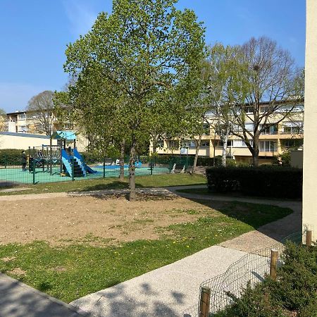 T2 Proche Paris Et Gare Tgv Massy Apartment Massy  Ngoại thất bức ảnh
